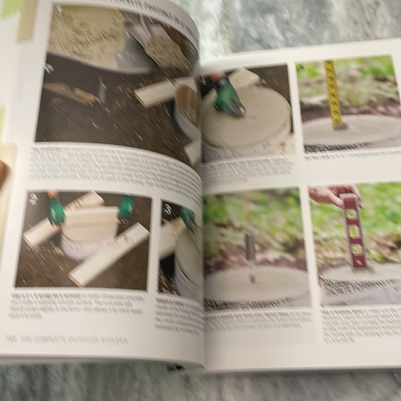 Black+Decker The Book of Home how-to and The Complete Outdoor Builder New in Box - Picture 5 of 5